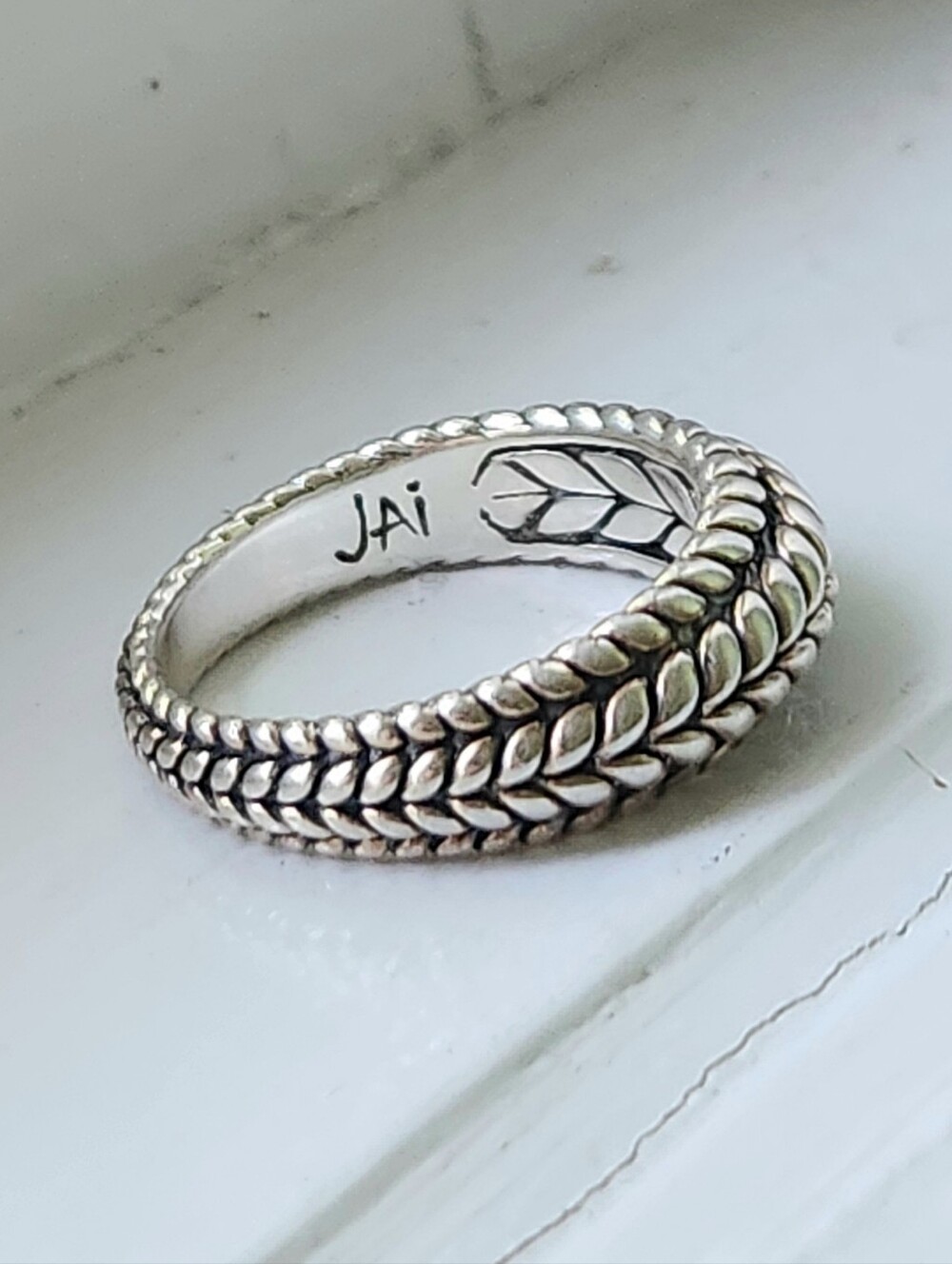 JOHN HARDY JAI STERLING SILVER BASKET WEAVE BAND RING SZ 8 - Picture 10 of 11